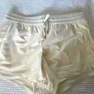 Athleta Cream Off White shorts size 12